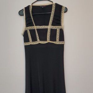 Hotkiss Size Large black and offwhite lace dress